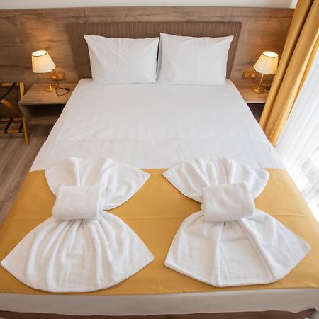 E87 Highway Otel Ören Екстериор снимка