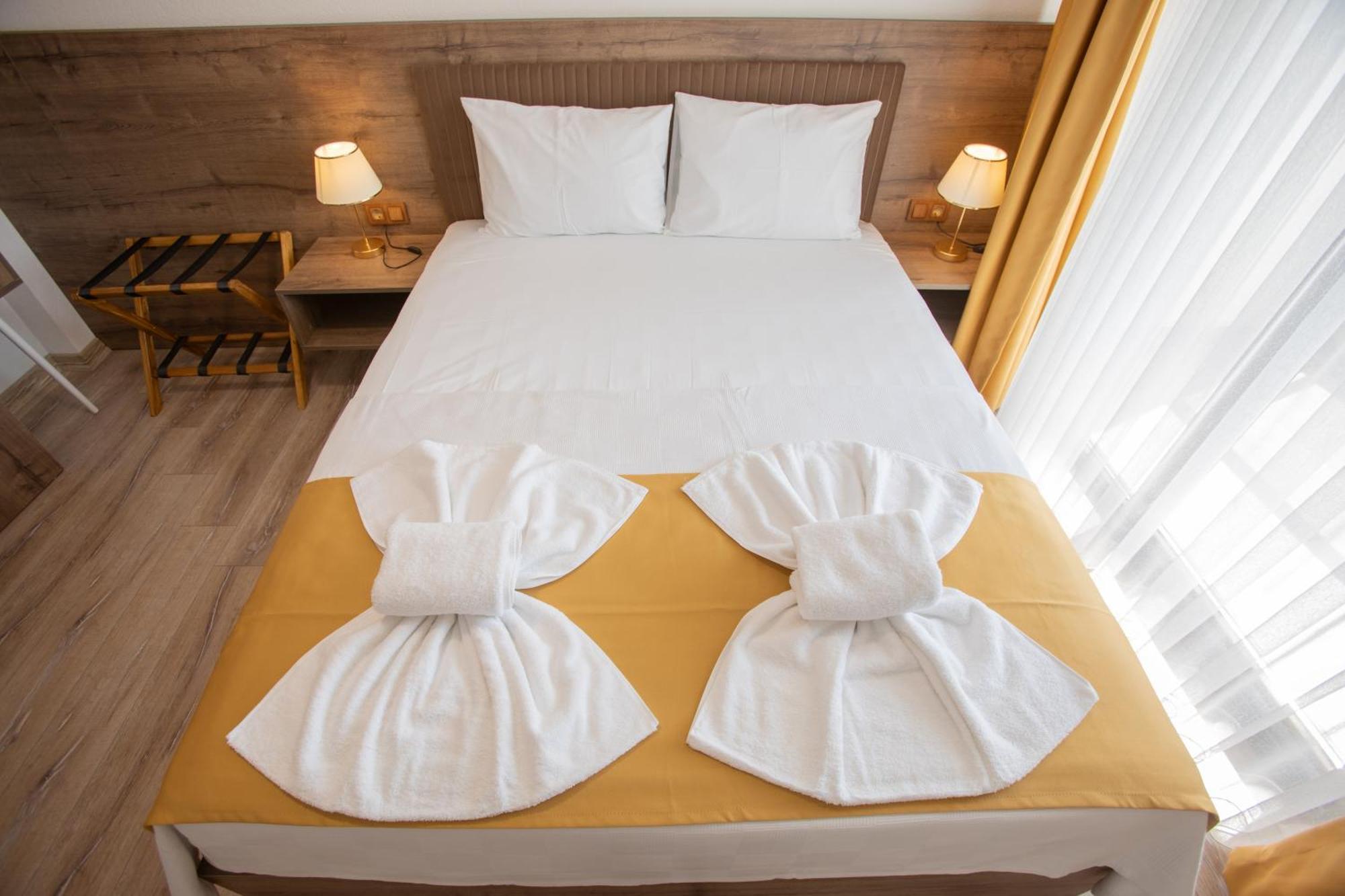 E87 Highway Otel Ören Екстериор снимка
