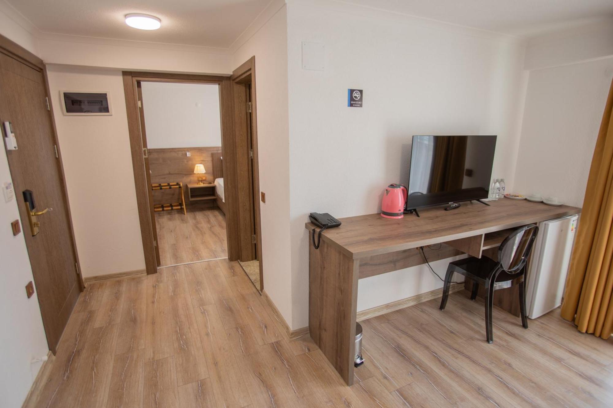E87 Highway Otel Ören Екстериор снимка