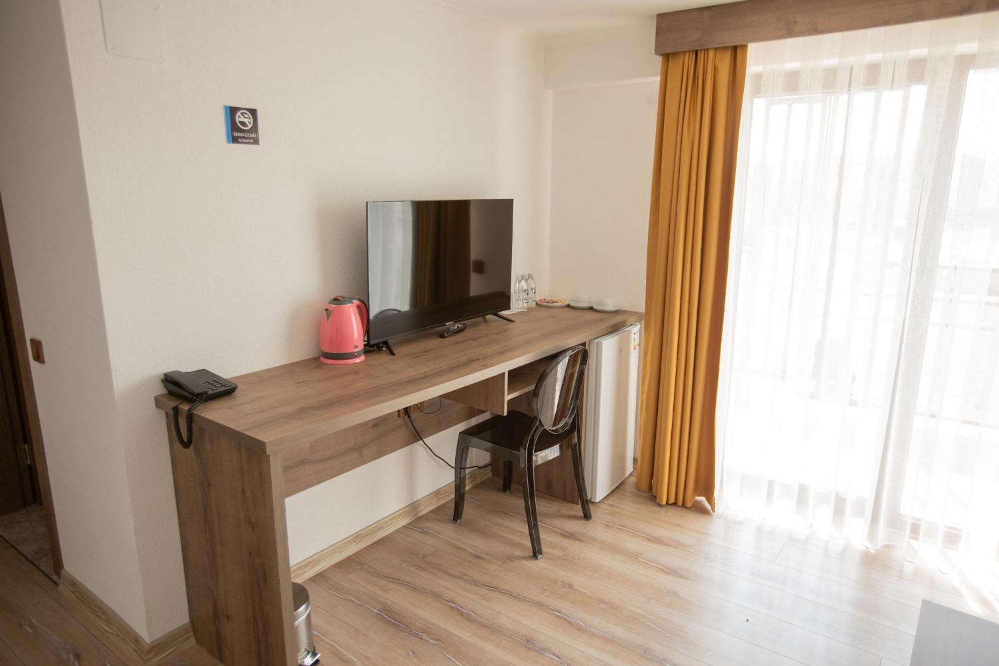 E87 Highway Otel Ören Екстериор снимка