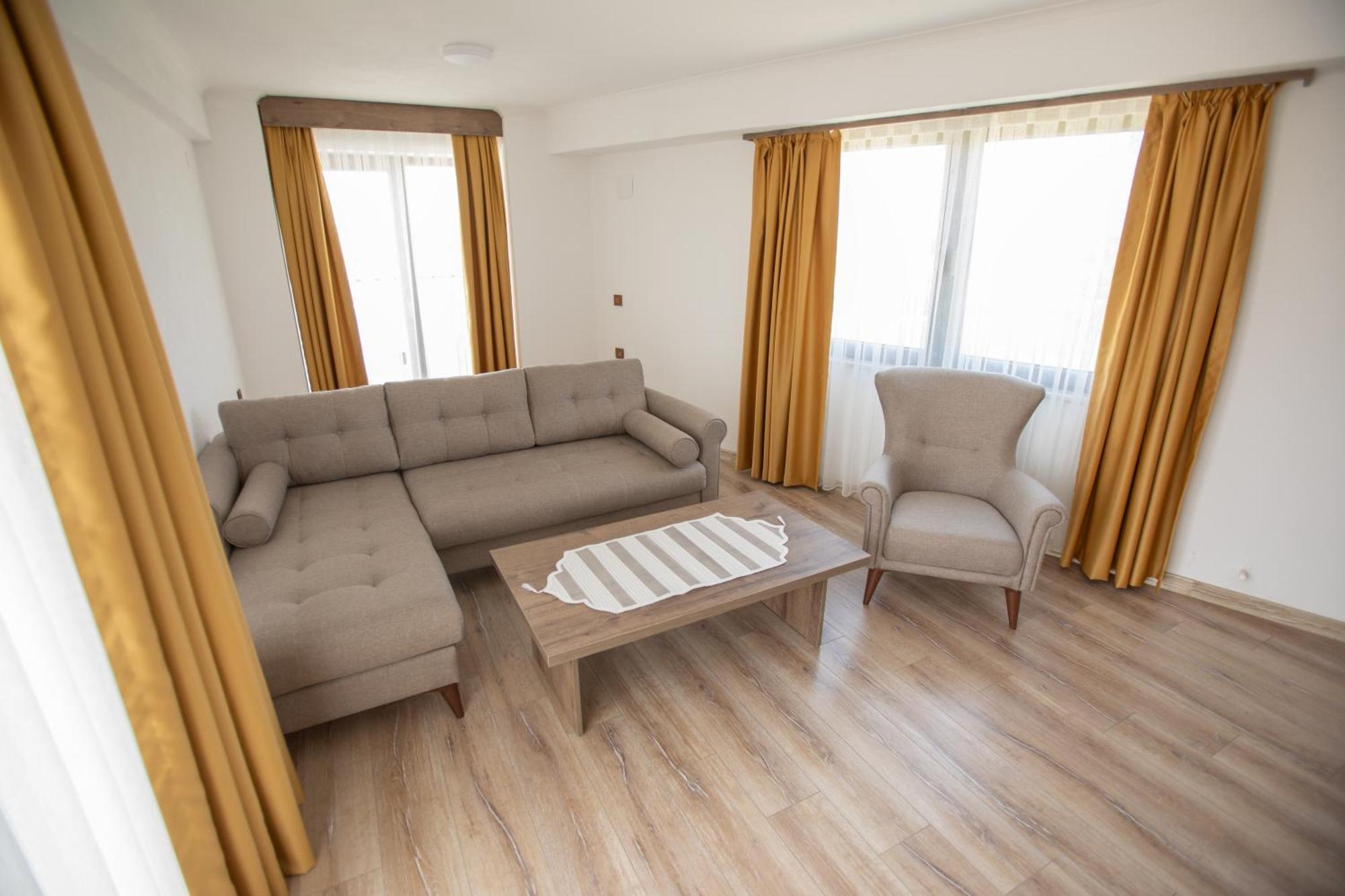 E87 Highway Otel Ören Екстериор снимка