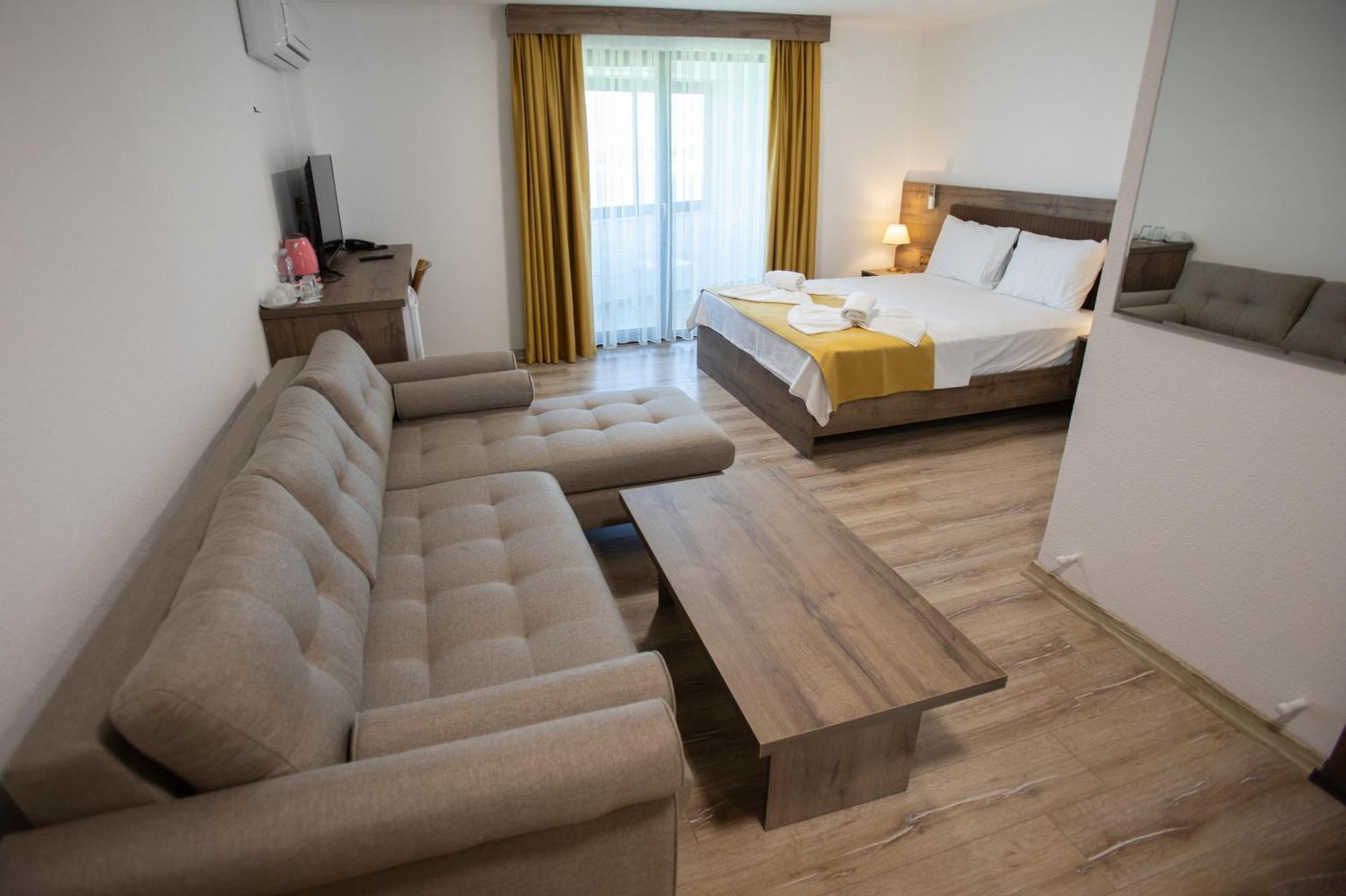 E87 Highway Otel Ören Екстериор снимка