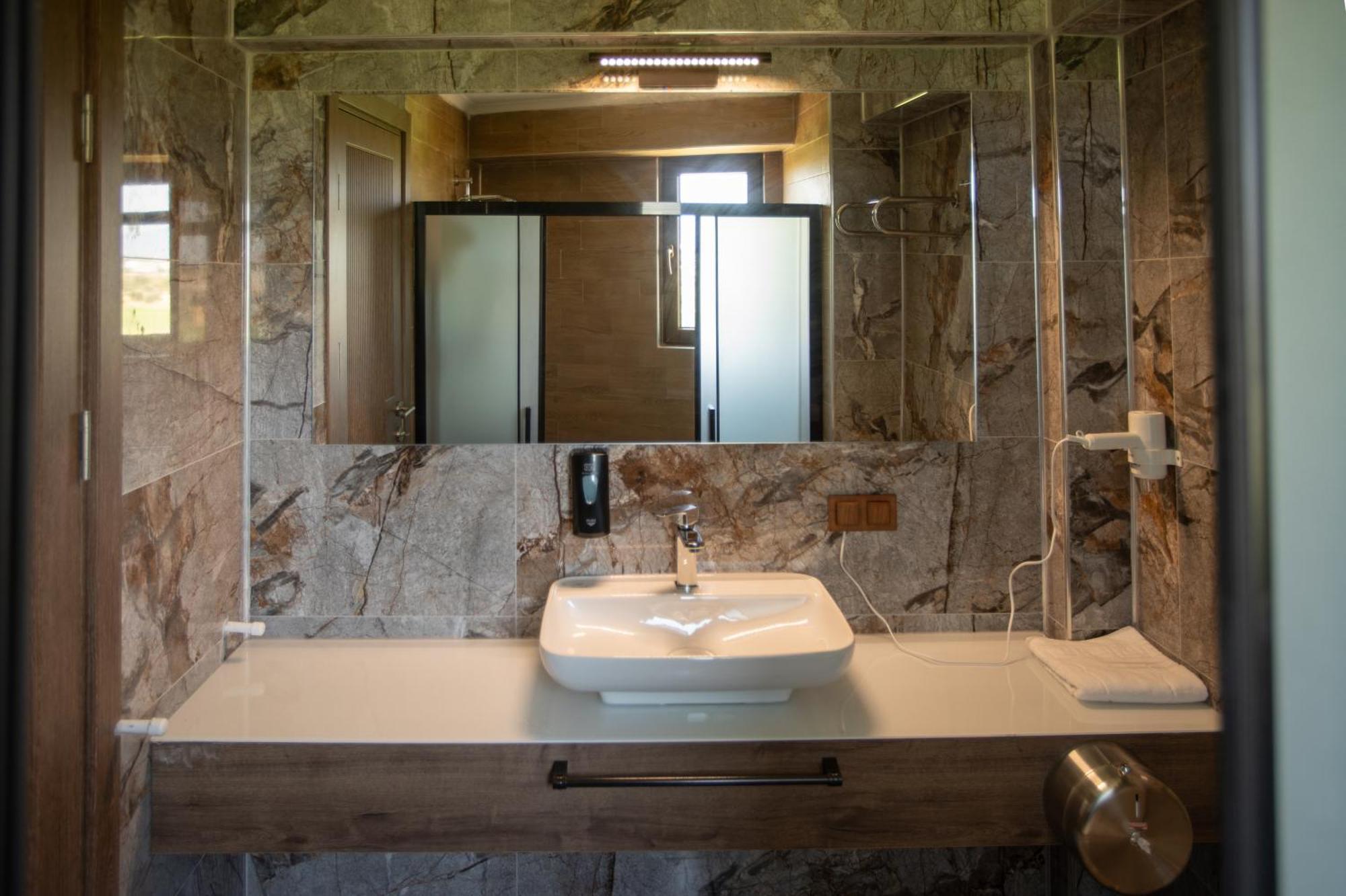 E87 Highway Otel Ören Стая снимка