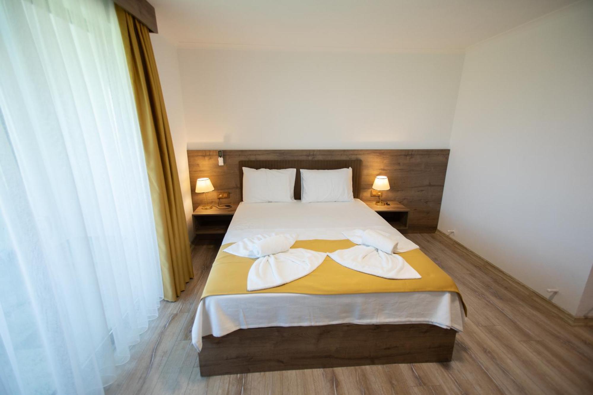 E87 Highway Otel Ören Екстериор снимка