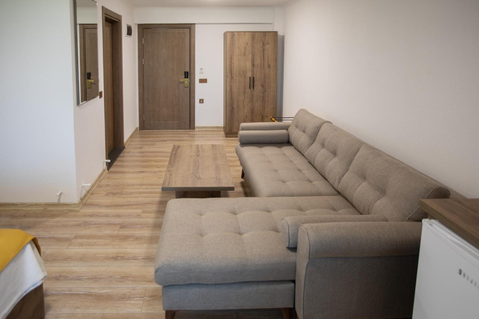 E87 Highway Otel Ören Екстериор снимка
