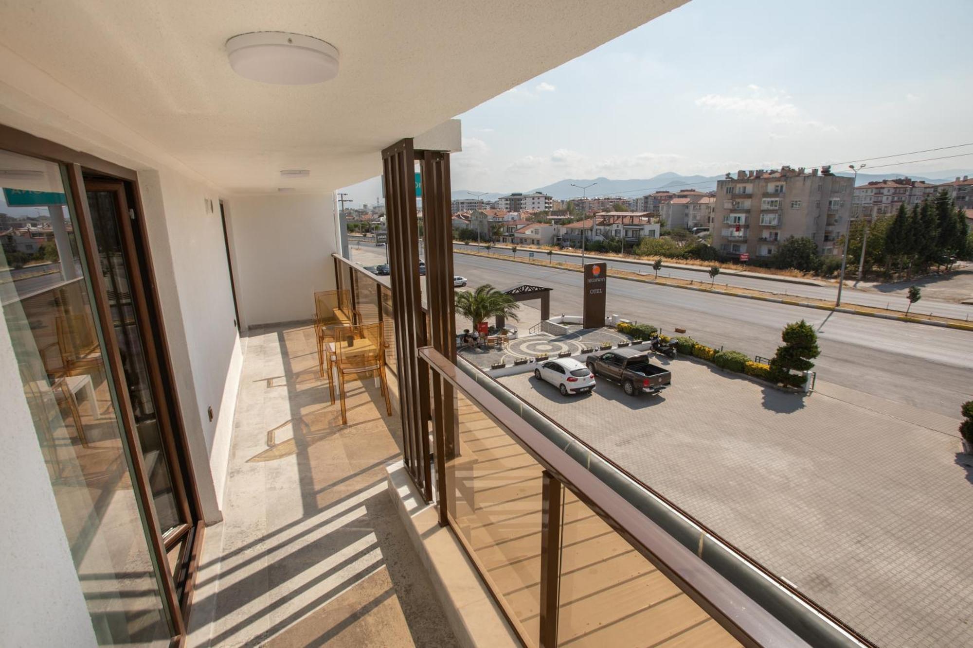 E87 Highway Otel Ören Екстериор снимка